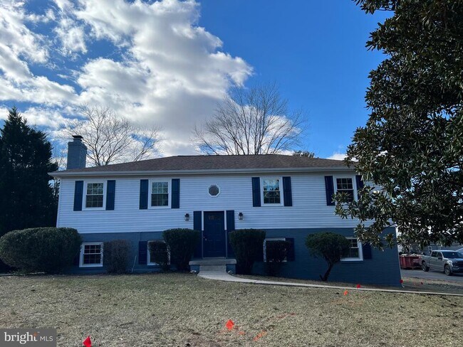 Building Photo - 9753 Moor Green Dr