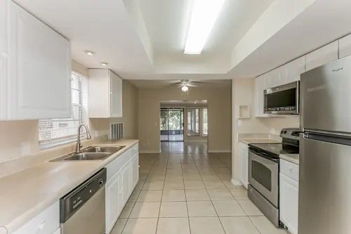 Building Photo - 8515 Misty River Ct