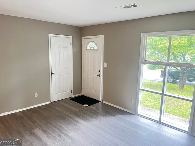 Building Photo - 1259 Pineglen Dr