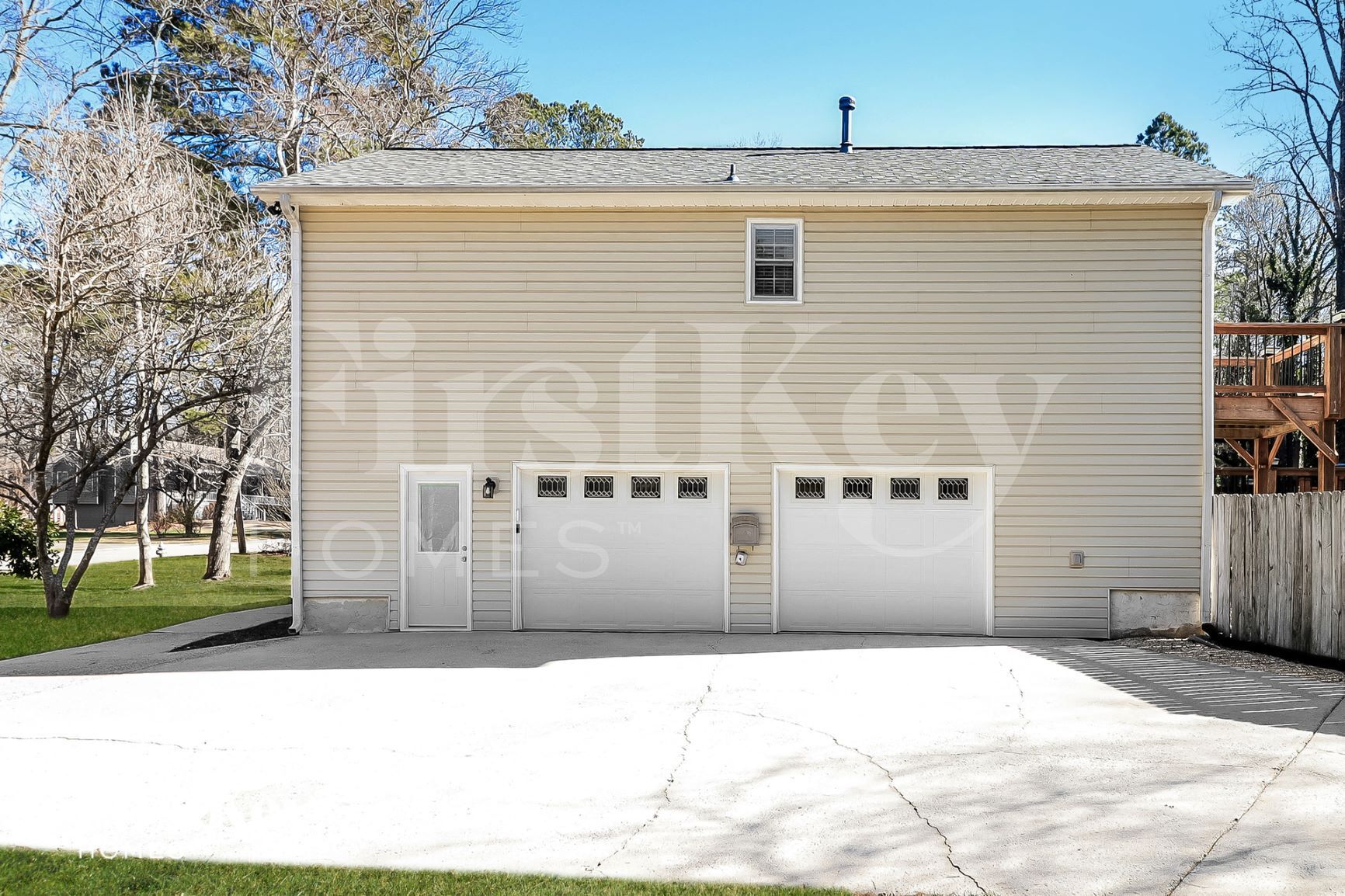 Building Photo - 560 Presidential Dr