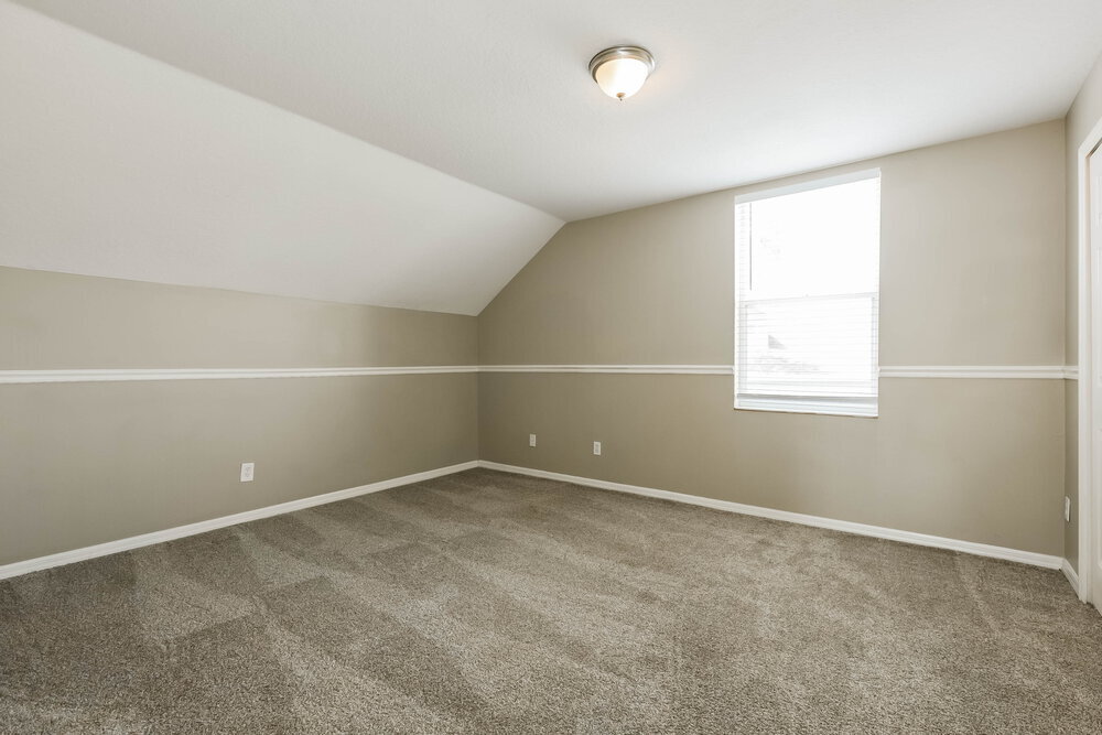 Building Photo - 3002 Summer Cruise Dr