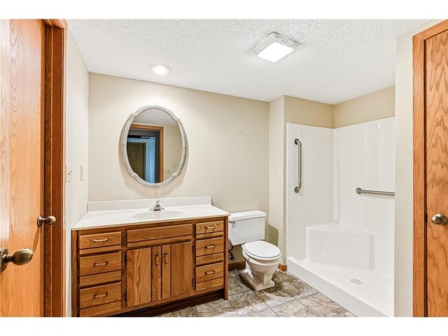 Building Photo - 5880 Christmas Lake Rd