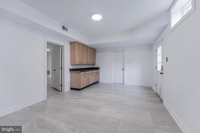 Building Photo - 615 Nalls Farm Way