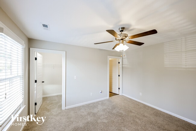 Building Photo - 1205 Hunters Gate Dr