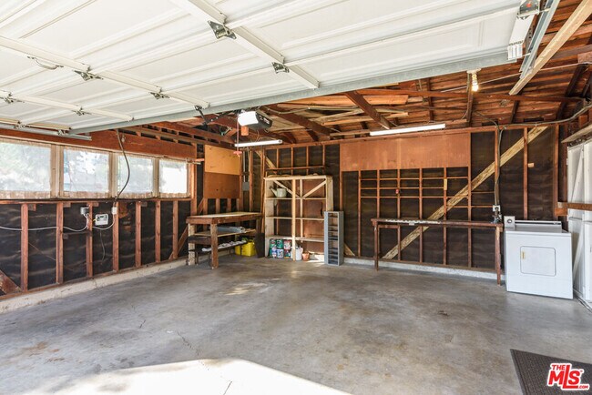 Building Photo - 15111 Marlin Pl