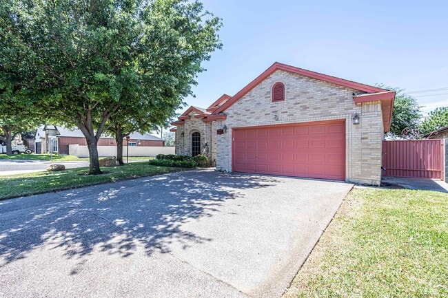 Building Photo - 10702 Patron Loop