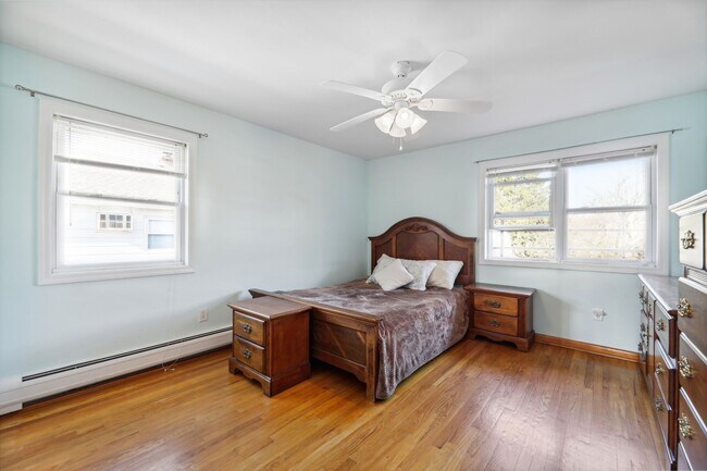 Building Photo - 74 Broughton Ave