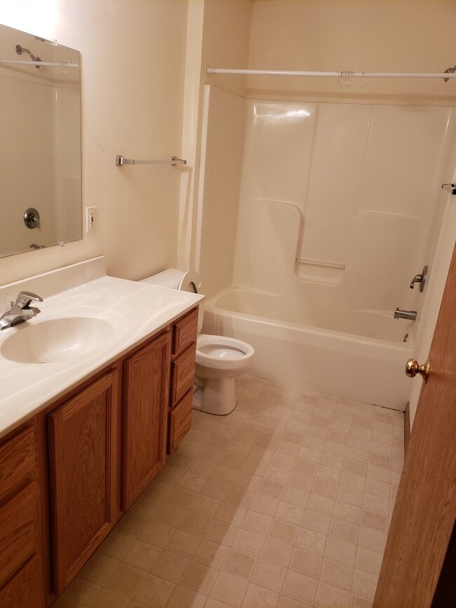 Building Photo - 3007 Selkirk Dr