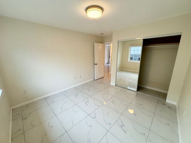 Building Photo - 118 Kaloko Lane