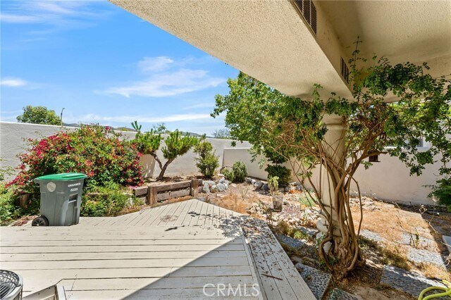 Building Photo - 12 Calle Katrina