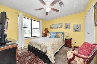 Building Photo - 17018 Water Oak Dr