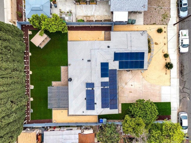 Building Photo - 13824 Powers Rd