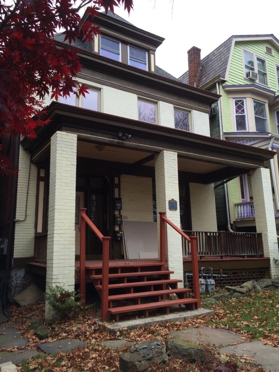 Building Photo - 417 Kelly Ave