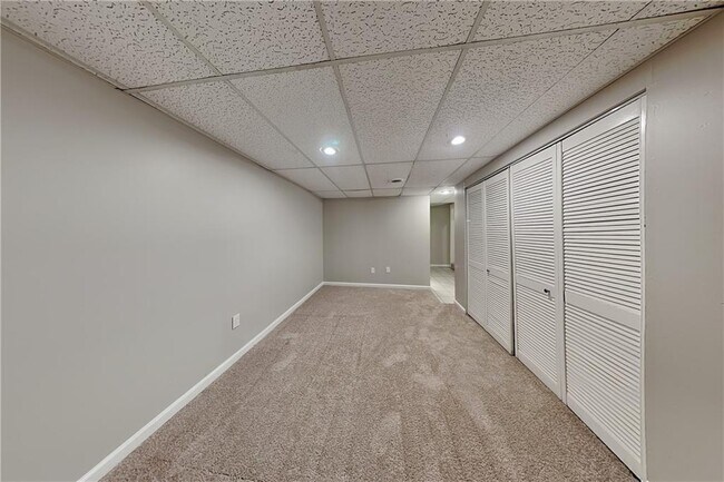 Building Photo - 1630 Willow Way