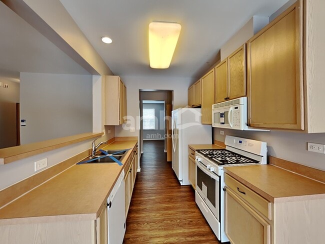 Building Photo - 2717 Avalon Ln