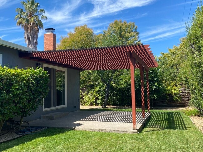 Building Photo - 3BD/2BA Single-Family Home – Top Cupertino...