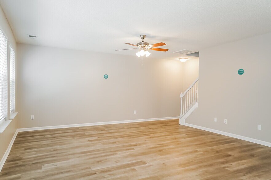 Building Photo - 7624 Brighton Village Dr