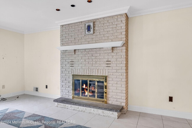 Building Photo - 7 Decamp Ct