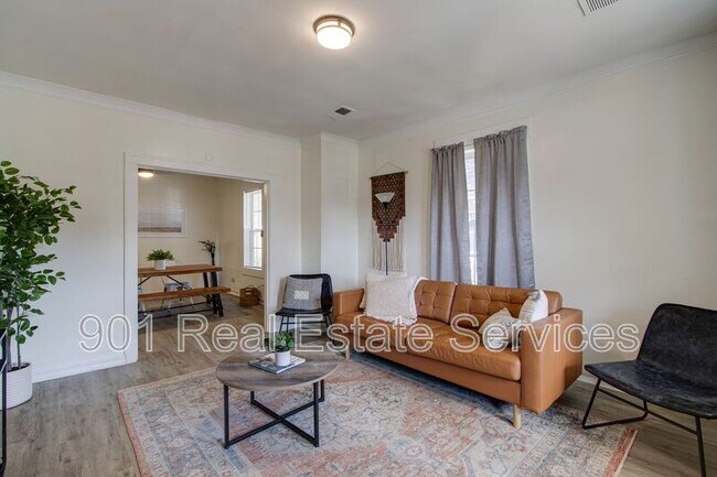 Building Photo - 1954 Manila Ave