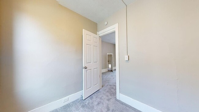 Building Photo - 3224 Walton Ave