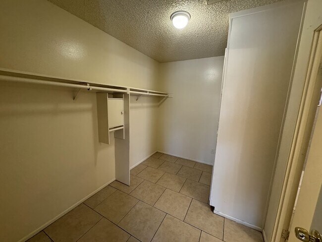 Building Photo - 5303 W Thomas Rd
