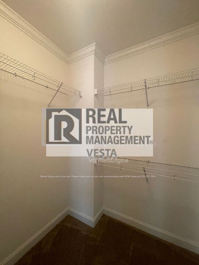 Building Photo - 435 New St