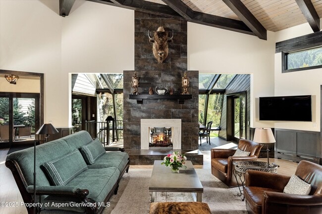 Building Photo - 39 Roaring Fork Dr