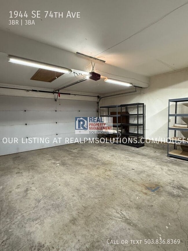 Building Photo - 1944 SE 74th Ave