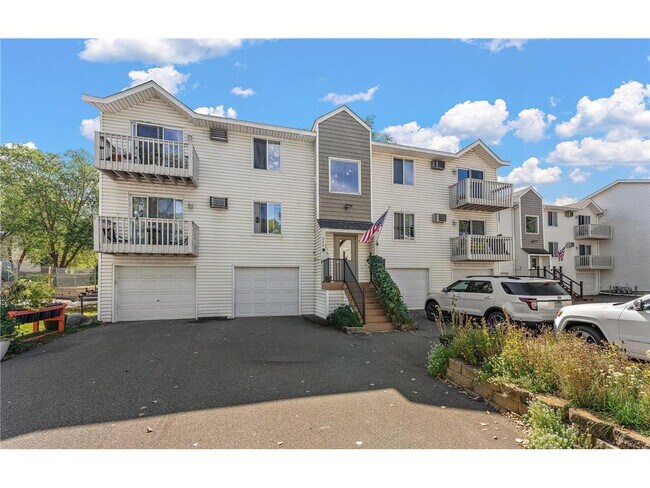 Building Photo - 949 Wescott Trail