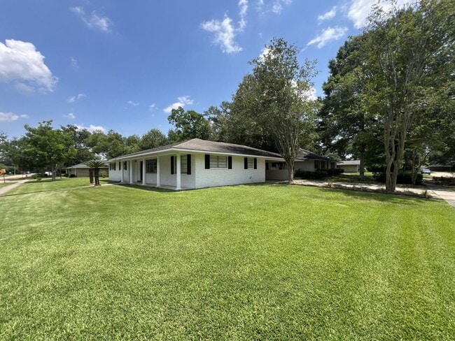 Building Photo - 10444 Browning Dr