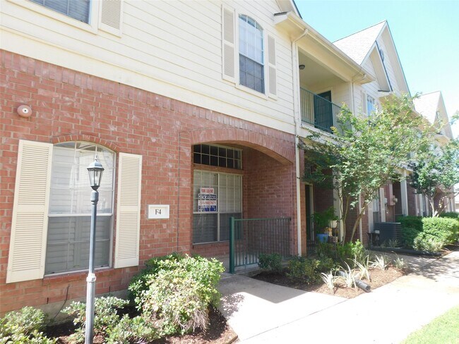 Building Photo - 2710 Grants Lake Blvd