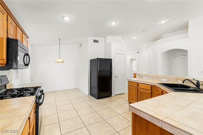 Building Photo - 1530 Misty Sky Dr