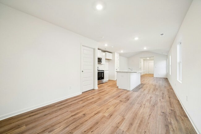 Building Photo - 595 Sterling Pl