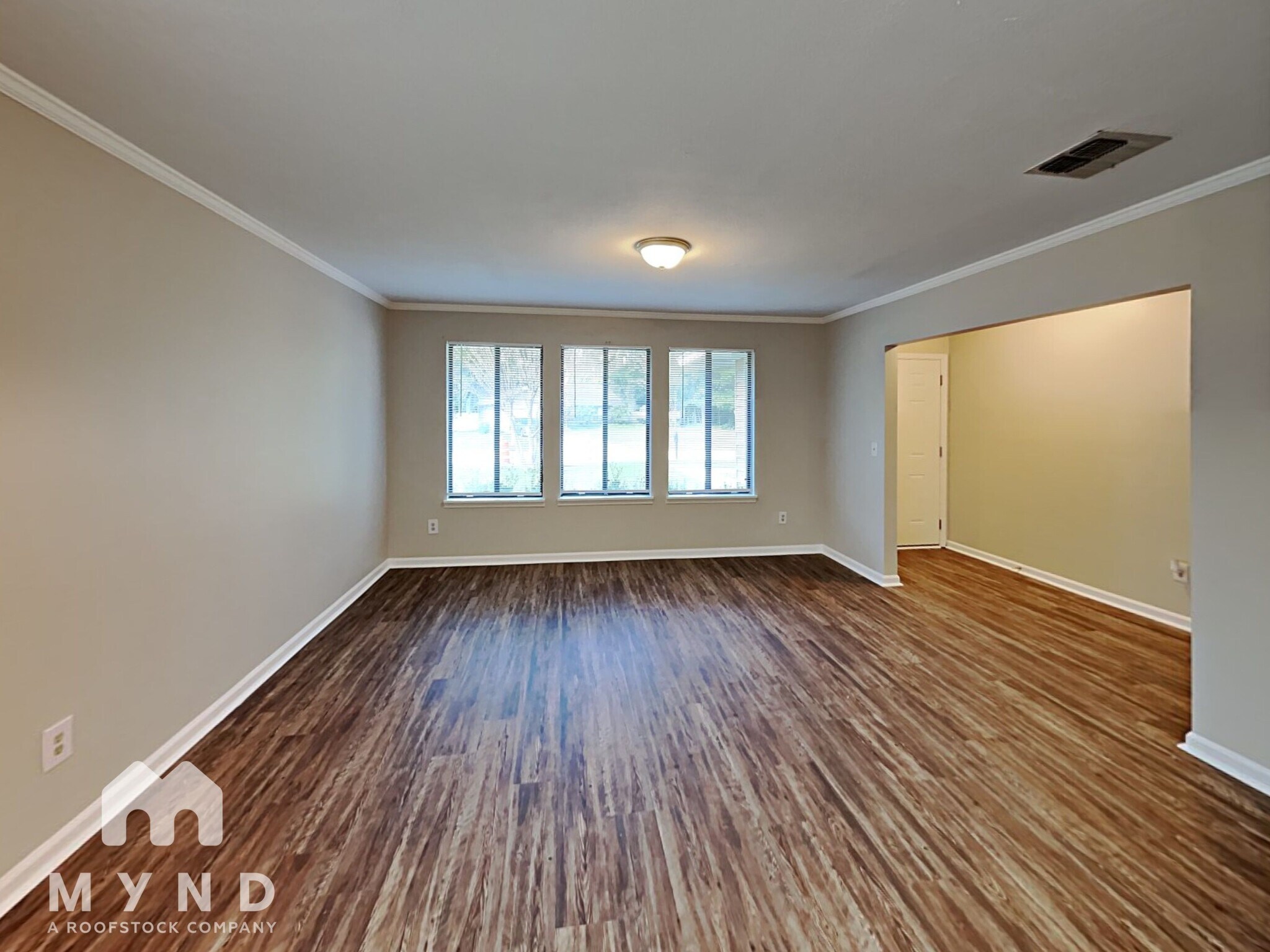 Building Photo - 4320 Walnut Bend