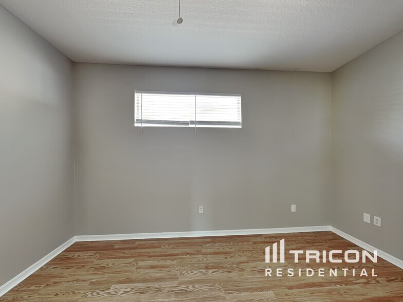Building Photo - 10314 Fenceline Rd