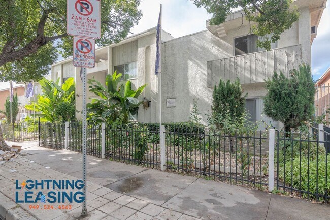 Building Photo - 8123 Langdon Ave