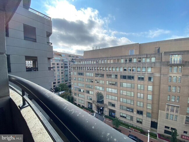 Building Photo - 2311 M St NW