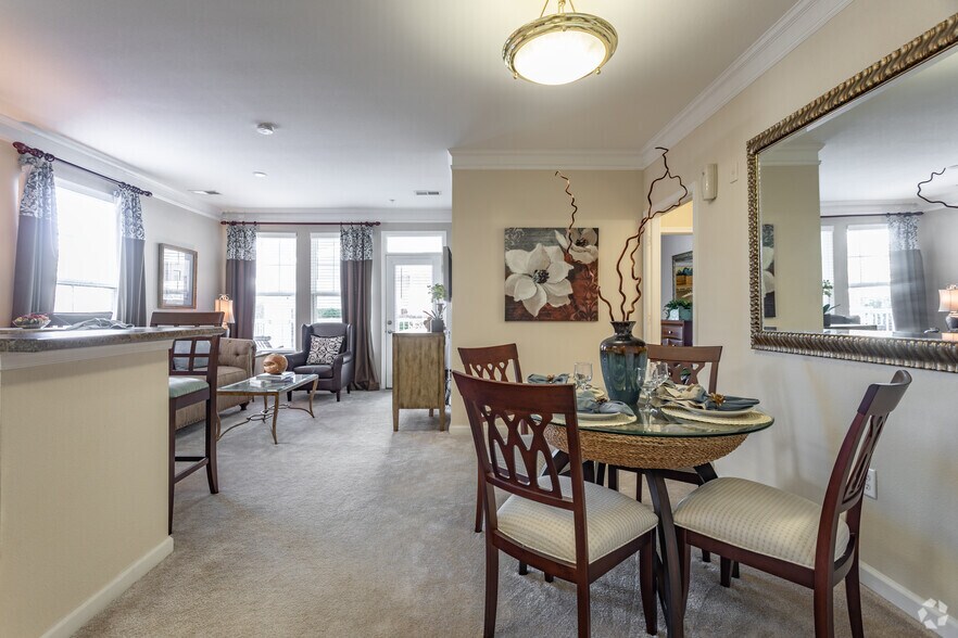 Falcon Creek Luxury Lifestyle Apartments 4900 Falcon Creek Way