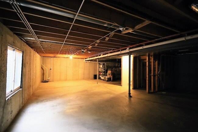 Building Photo - 771 S Sienna Dr