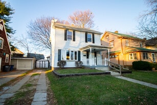 Building Photo - 2122 South Ave