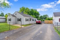 Building Photo - 903 Marcellus Dr