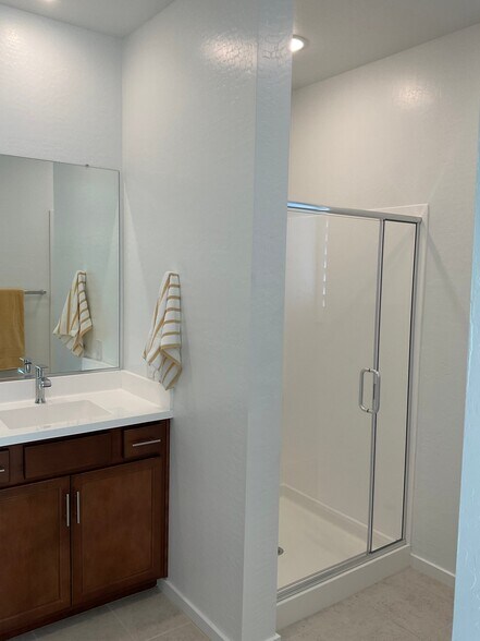 Building Photo - 2759 S Jackrabbit Dr