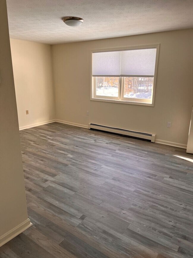 Building Photo - 5/7 Smith