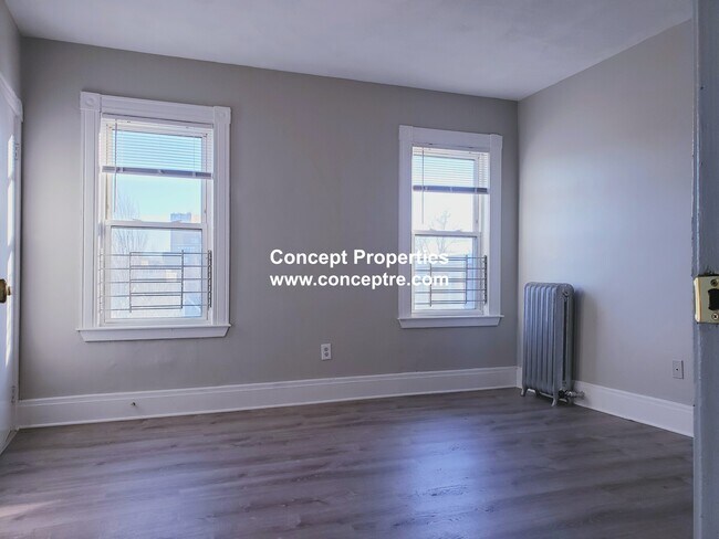 Building Photo - 2083 Dorchester Ave