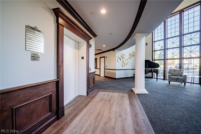 Building Photo - 12799 Doula Ln