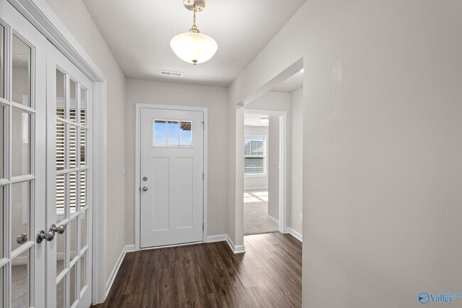 Building Photo - 338 Fenrose Dr