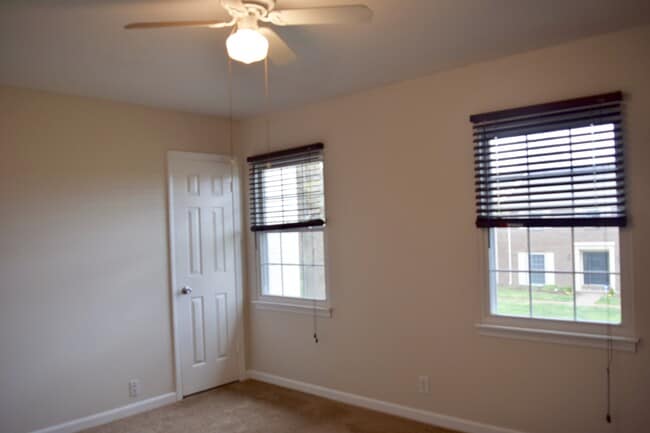Building Photo - Updated photos coming soon…Great 2 Bedroom 1 1/2 Bath Townhome Now Available in River Plantation!