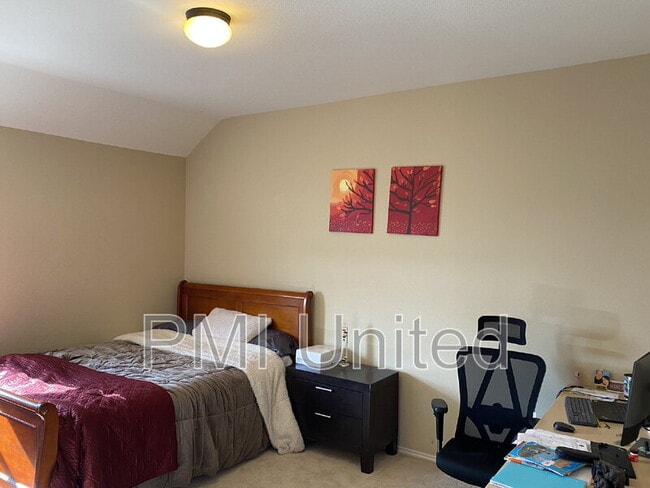 Building Photo - 15620 Gatehouse Dr