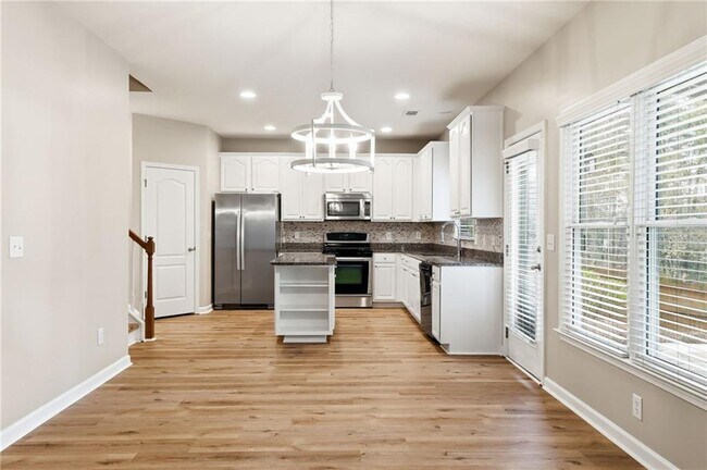 Building Photo - 113 Greenbrier Way