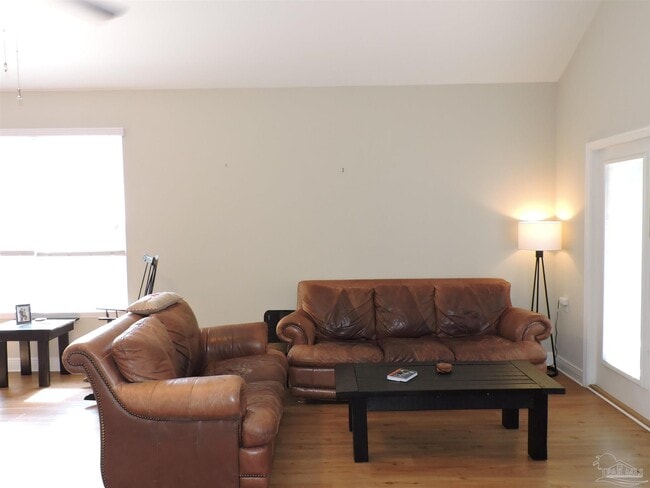 Building Photo - 5643 Vendome Ct